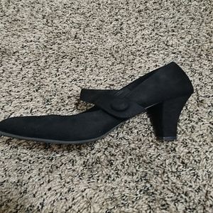 Black American Eagle 2.5 inch heels